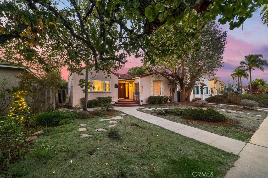 3727 Walnut, Long Beach, California 90807 home-pic-2